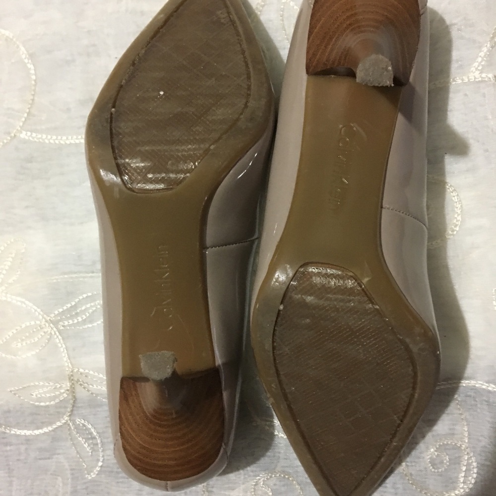 Shoe - Picture 4 of 4